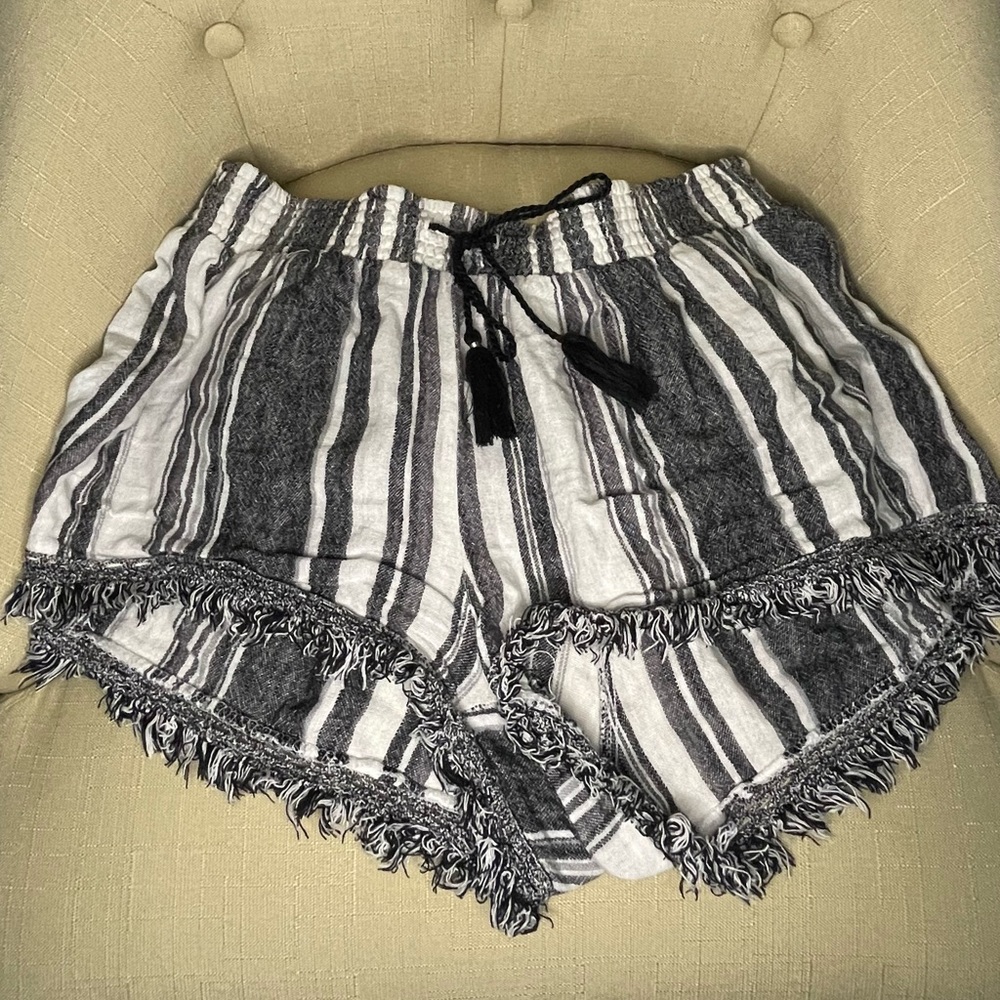 Lightweight cotton shorts